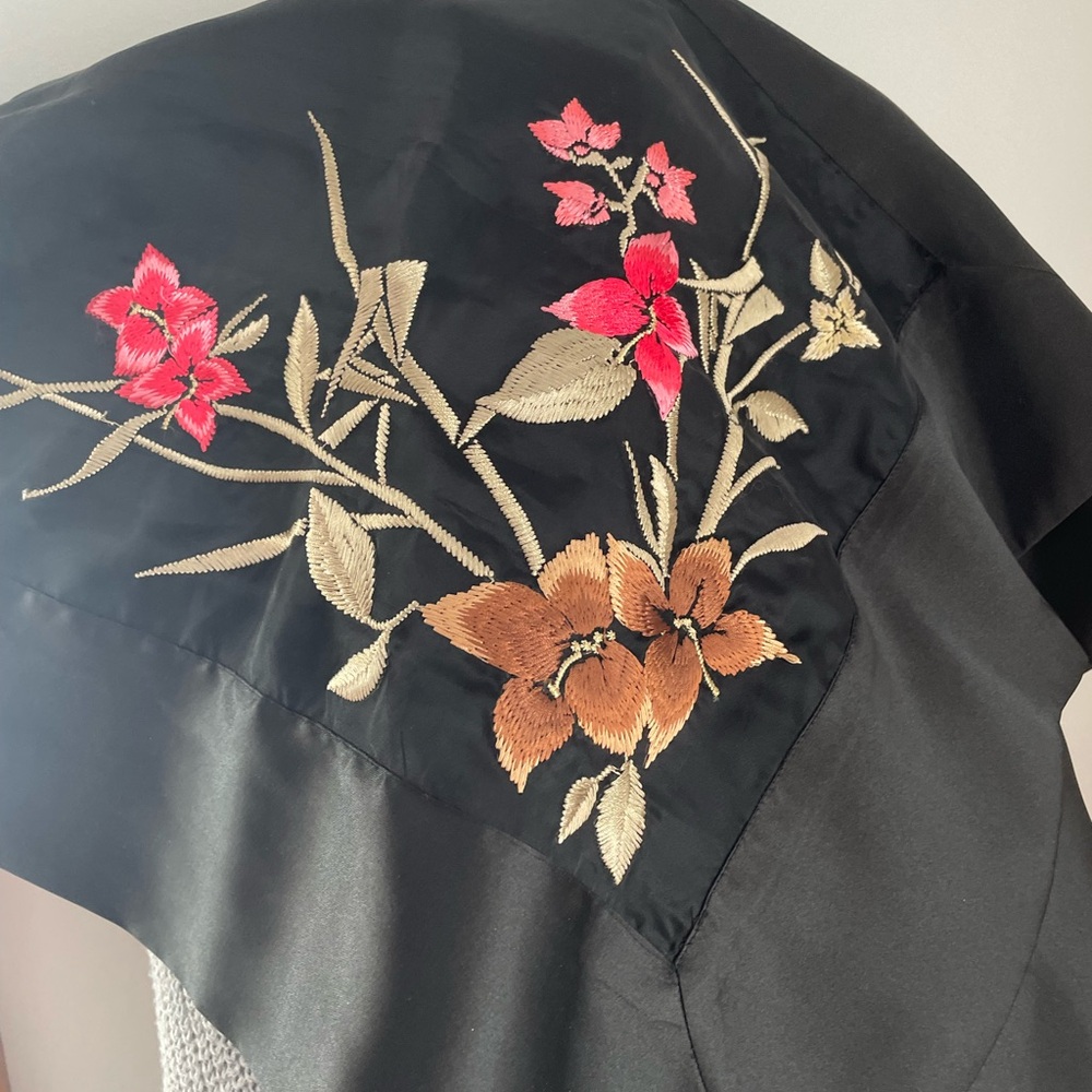 Embroidered black scarf shawl event wrap - Picture 2 of 8
